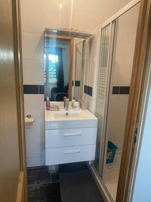 L8 - Villiers-Le-Bel Proche Roissy & Paris Apartment Ngoại thất bức ảnh